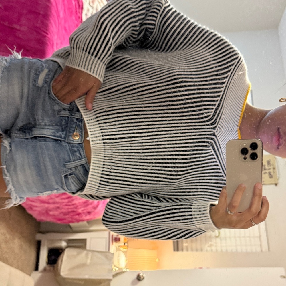 SHEIN Black and White Striped V-Neck Sweater